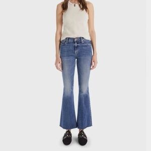 MOTHER WEEKENDER FRAY Jeans In Walking on Coals Mid Rise Flare 26